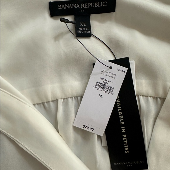 Banana Republic blouse brand new size XL - Picture 3 of 4